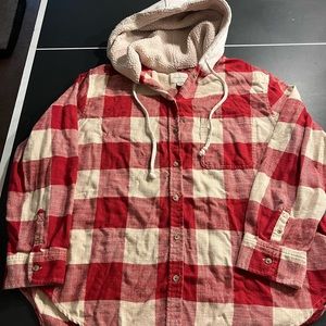 American Eagle Outfitters Red and White Plaid Button Down Shirt